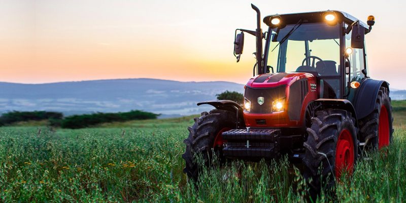 Traktor Armatrac 1104 Lux